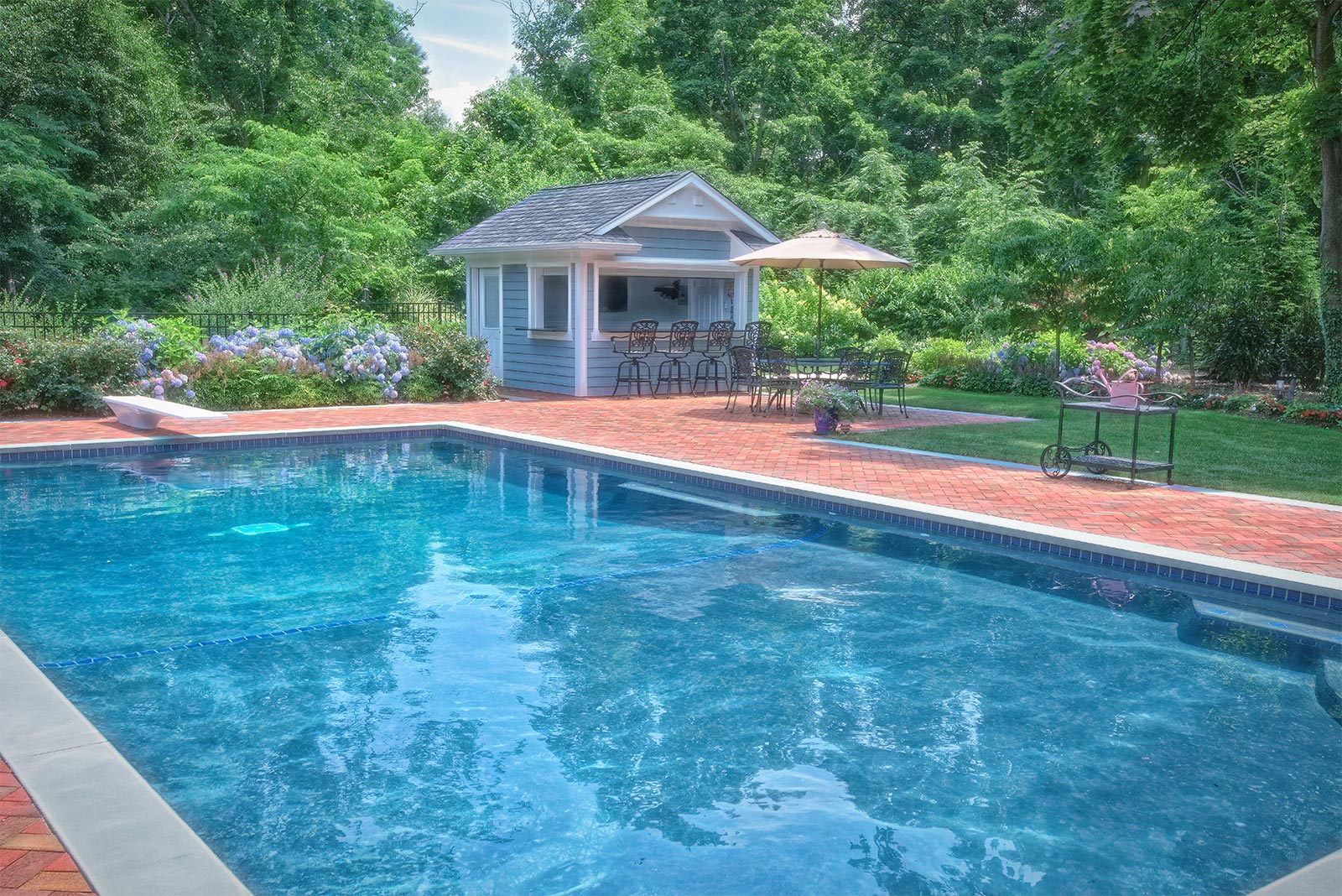 Dive into Clean and Sparkling Waters: Your Trusted Swimming Pool Cleaning Service